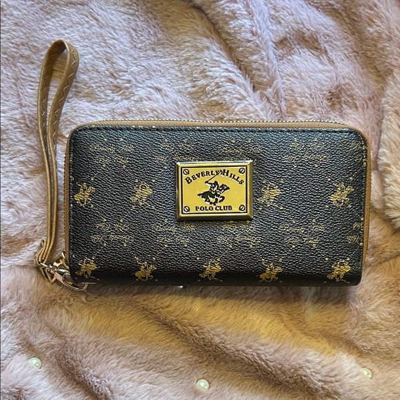 Beverly Hills Polo Club Black and Gold Wallet-NWOT - Picture 1 of 9